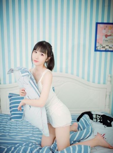 100%露出奶头比基尼美女图片_BD国语超清在线观看