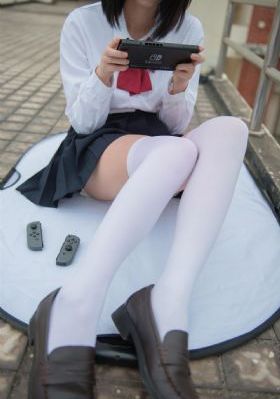 秋霜免费高清电视剧在线观看_超清动漫在线观看